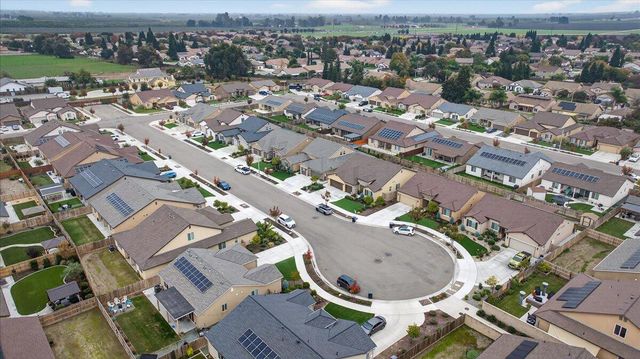 2241 E Monte Verde Court, Visalia, CA 93292
