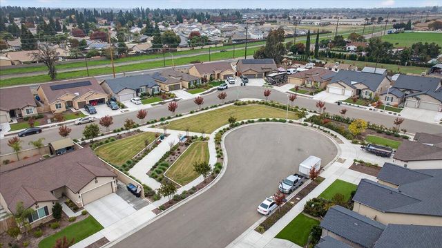 2241 E Monte Verde Court, Visalia, CA 93292