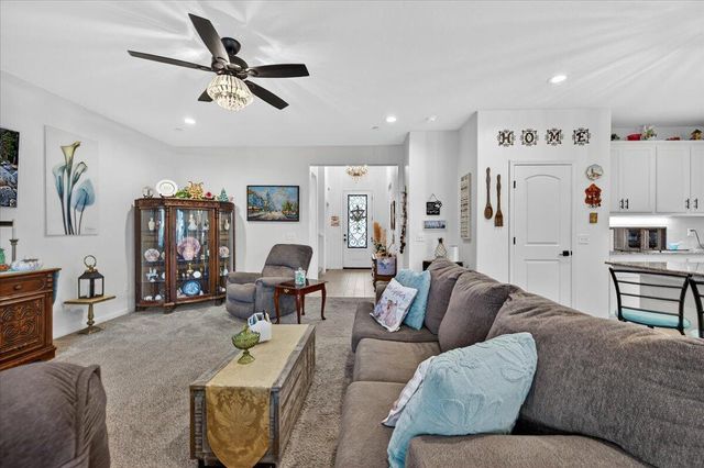 2241 E Monte Verde Court, Visalia, CA 93292