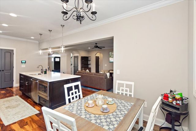 525 Piccadilly Dr, Murfreesboro, TN 37128