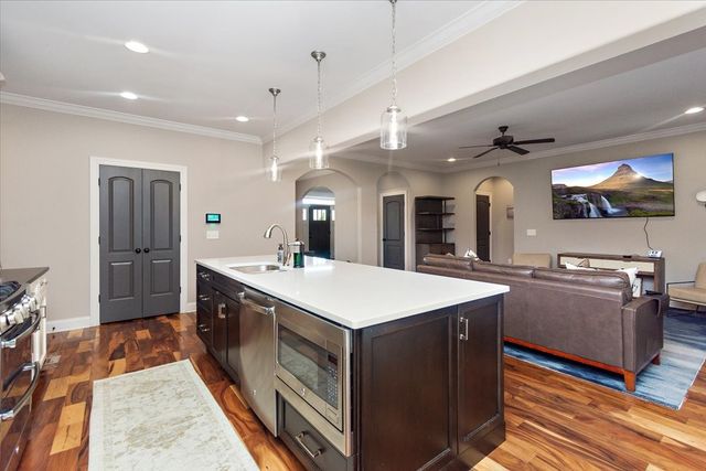 525 Piccadilly Dr, Murfreesboro, TN 37128