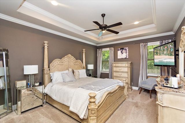 525 Piccadilly Dr, Murfreesboro, TN 37128