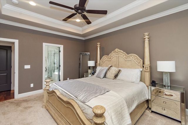525 Piccadilly Dr, Murfreesboro, TN 37128