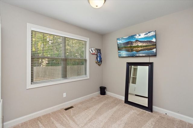 525 Piccadilly Dr, Murfreesboro, TN 37128