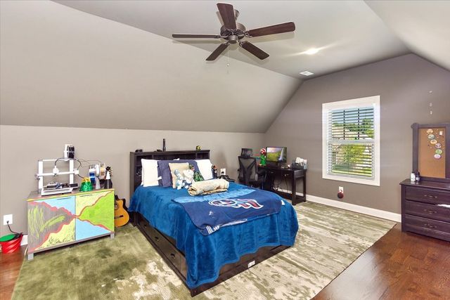 525 Piccadilly Dr, Murfreesboro, TN 37128