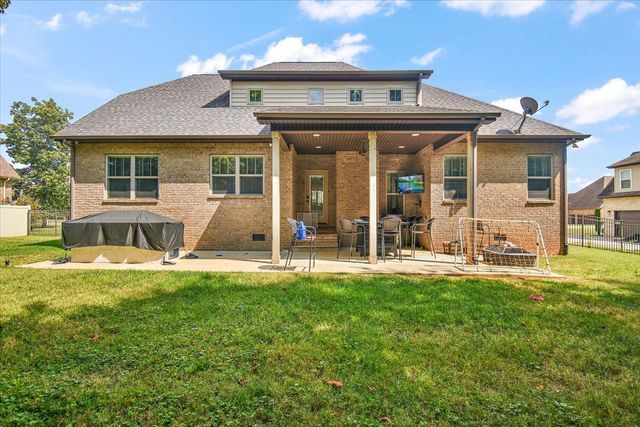 525 Piccadilly Dr, Murfreesboro, TN 37128