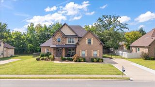 525 Piccadilly Dr, Murfreesboro, TN 37128