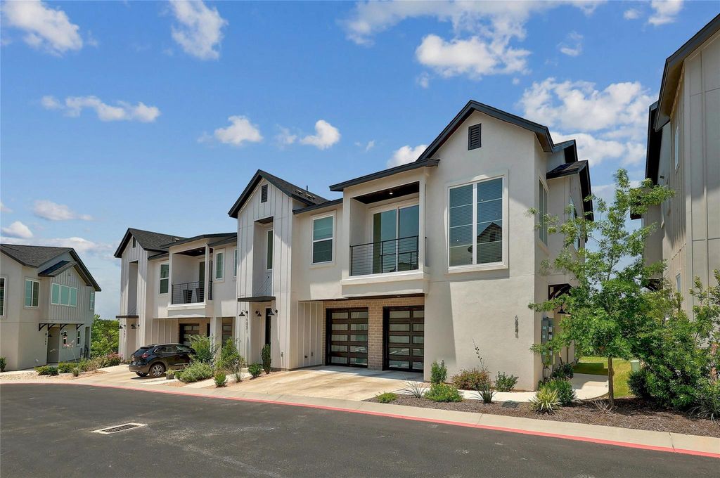 12001 Vista Parke DR 604, Austin, TX 78726
