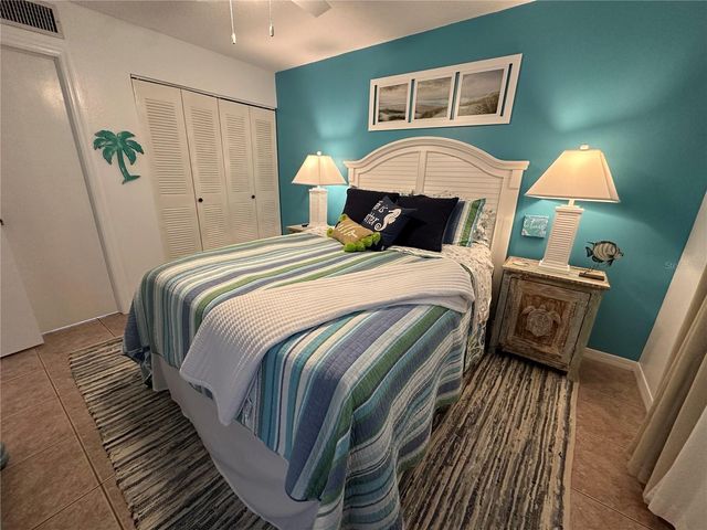 6825 STONES THROW CIRCLE N 1107, St Petersburg, FL 33710