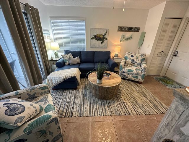 6825 STONES THROW CIRCLE N 1107, St Petersburg, FL 33710