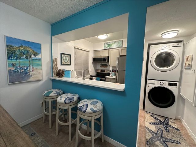 6825 STONES THROW CIRCLE N 1107, St Petersburg, FL 33710