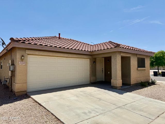 2358 E PEACH TREE Drive, Chandler, AZ 85249