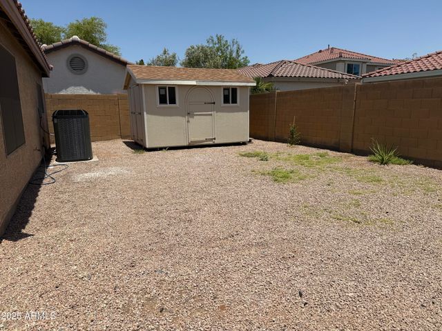 2358 E PEACH TREE Drive, Chandler, AZ 85249