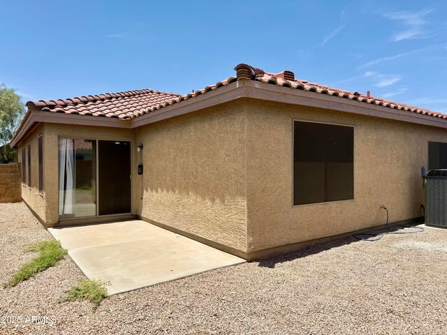2358 E PEACH TREE Drive, Chandler, AZ 85249