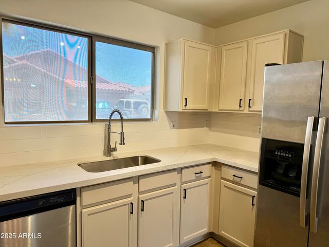 2358 E PEACH TREE Drive, Chandler, AZ 85249