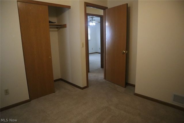 288 E Cassell Avenue, Barberton, OH 44203