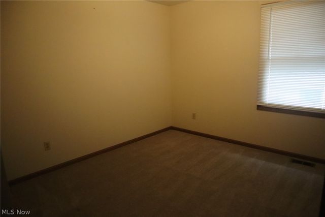 288 E Cassell Avenue, Barberton, OH 44203