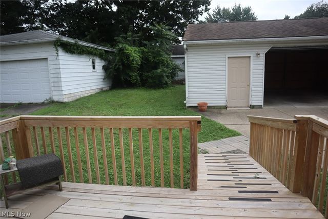 288 E Cassell Avenue, Barberton, OH 44203