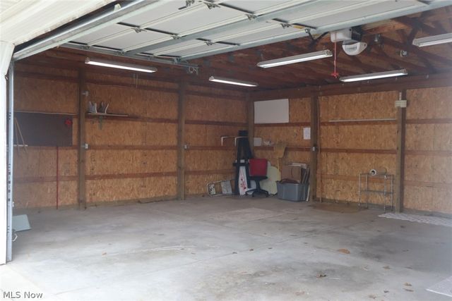 288 E Cassell Avenue, Barberton, OH 44203