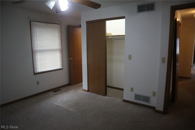 288 E Cassell Avenue, Barberton, OH 44203