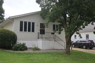 288 E Cassell Avenue, Barberton, OH 44203