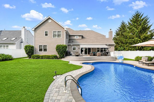 70 Summerfield Drive, Holtsville, NY 11742