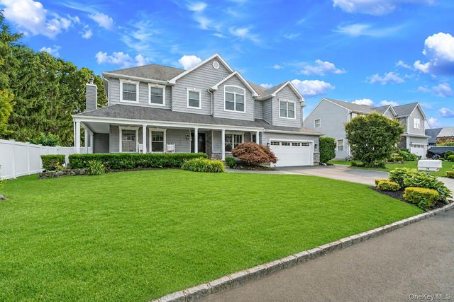 70 Summerfield Drive, Holtsville, NY 11742