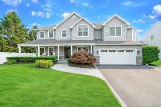 70 Summerfield Drive, Holtsville, NY 11742