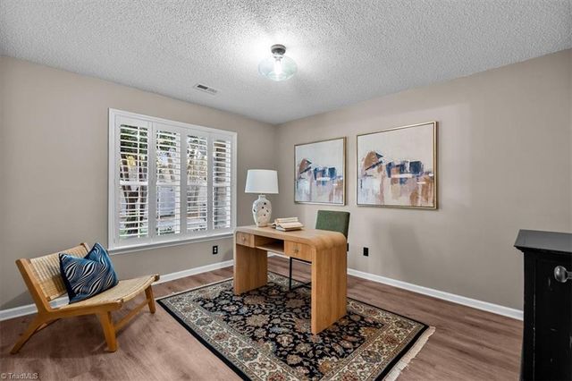 7 Shelburne Court, Greensboro, NC 27455