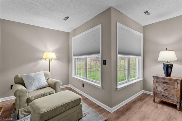 7 Shelburne Court, Greensboro, NC 27455