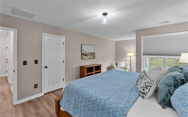 7 Shelburne Court, Greensboro, NC 27455