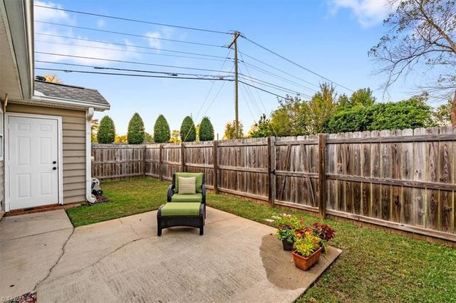 7 Shelburne Court, Greensboro, NC 27455