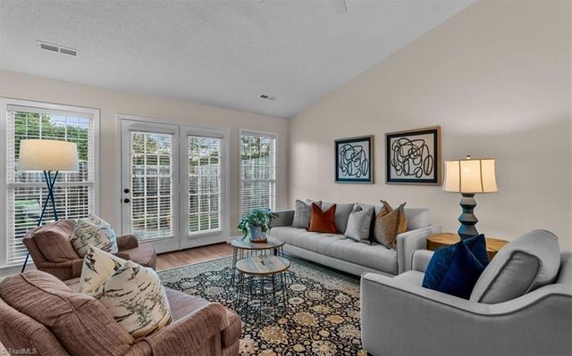 7 Shelburne Court, Greensboro, NC 27455
