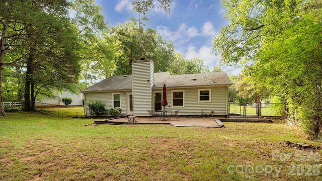 5209 Birchbark Lane, Charlotte, NC 28227