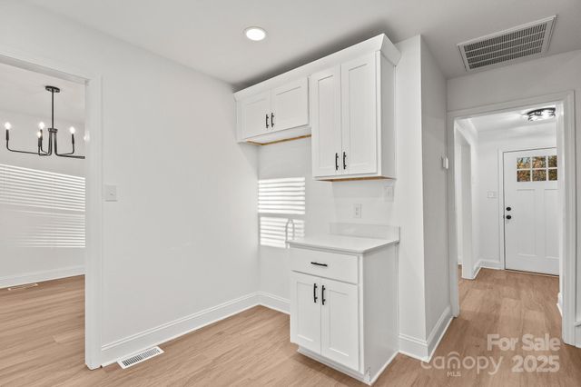 6133 Eagle Peak Drive, Charlotte, NC 28214