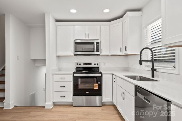 6133 Eagle Peak Drive, Charlotte, NC 28214