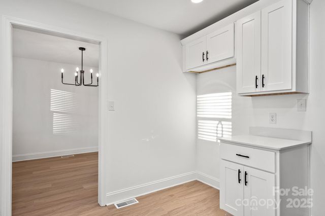 6133 Eagle Peak Drive, Charlotte, NC 28214