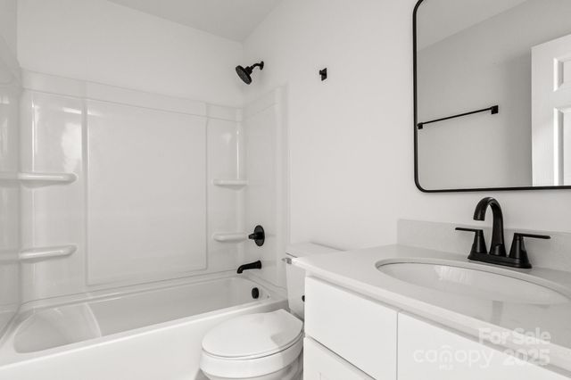 6133 Eagle Peak Drive, Charlotte, NC 28214