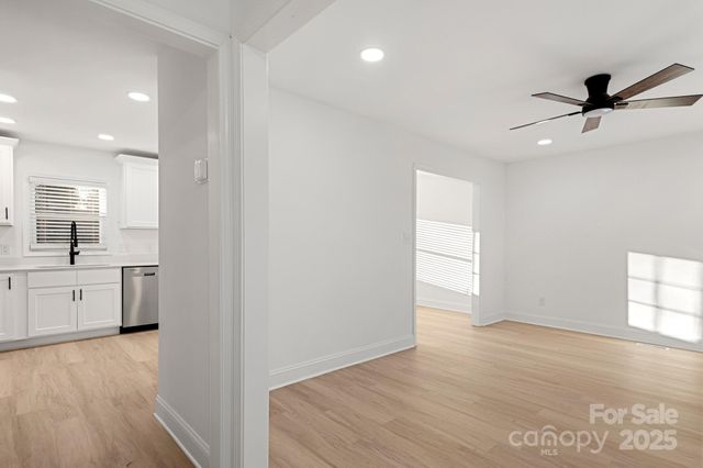 6133 Eagle Peak Drive, Charlotte, NC 28214