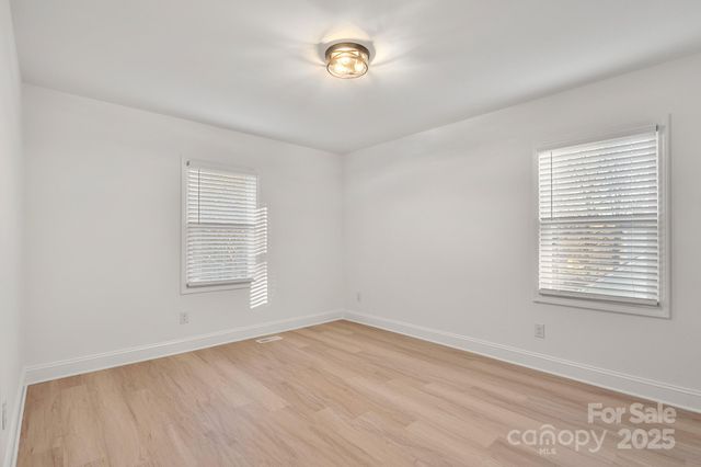 6133 Eagle Peak Drive, Charlotte, NC 28214