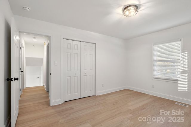 6133 Eagle Peak Drive, Charlotte, NC 28214