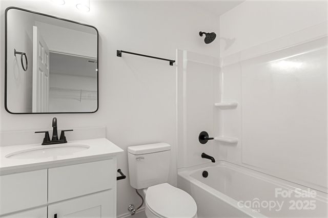 6133 Eagle Peak Drive, Charlotte, NC 28214