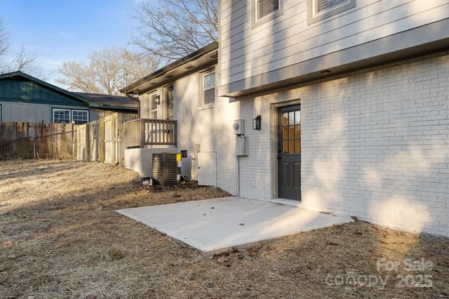 6133 Eagle Peak Drive, Charlotte, NC 28214