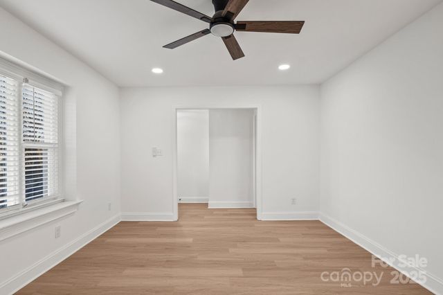 6133 Eagle Peak Drive, Charlotte, NC 28214