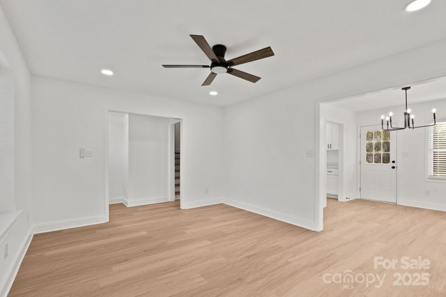 6133 Eagle Peak Drive, Charlotte, NC 28214