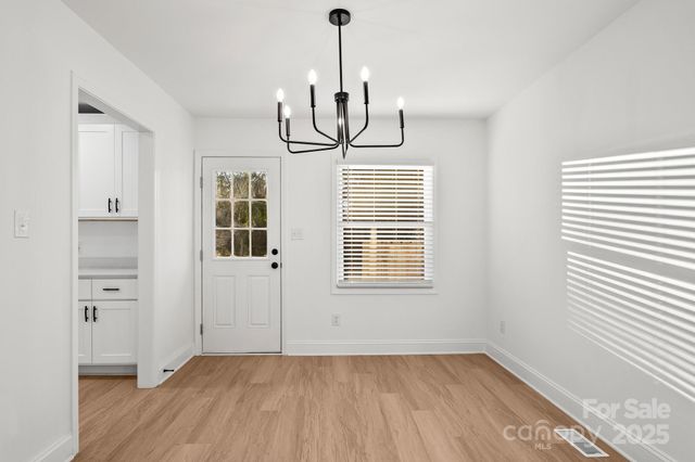 6133 Eagle Peak Drive, Charlotte, NC 28214