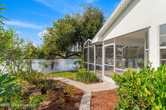 662 Rossmoor Circle, Melbourne, FL 32940