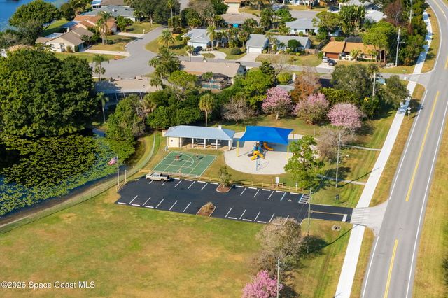 662 Rossmoor Circle, Melbourne, FL 32940