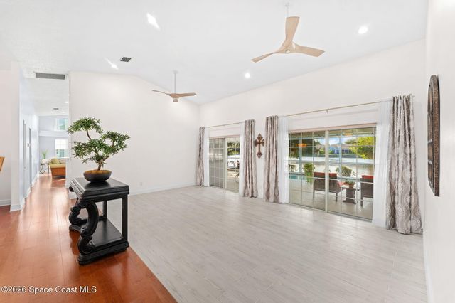 662 Rossmoor Circle, Melbourne, FL 32940