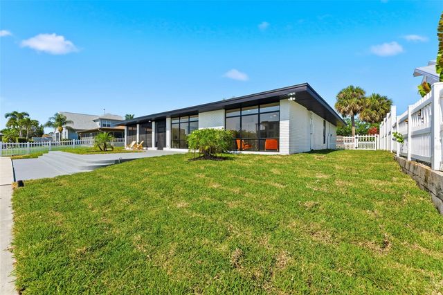3917 E EDEN ROC CIRCLE, Tampa, FL 33634